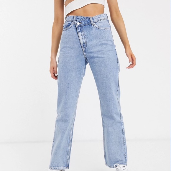 Weekday Skew off-center fly straight leg jean in light blue wash - Picture 1 of 4